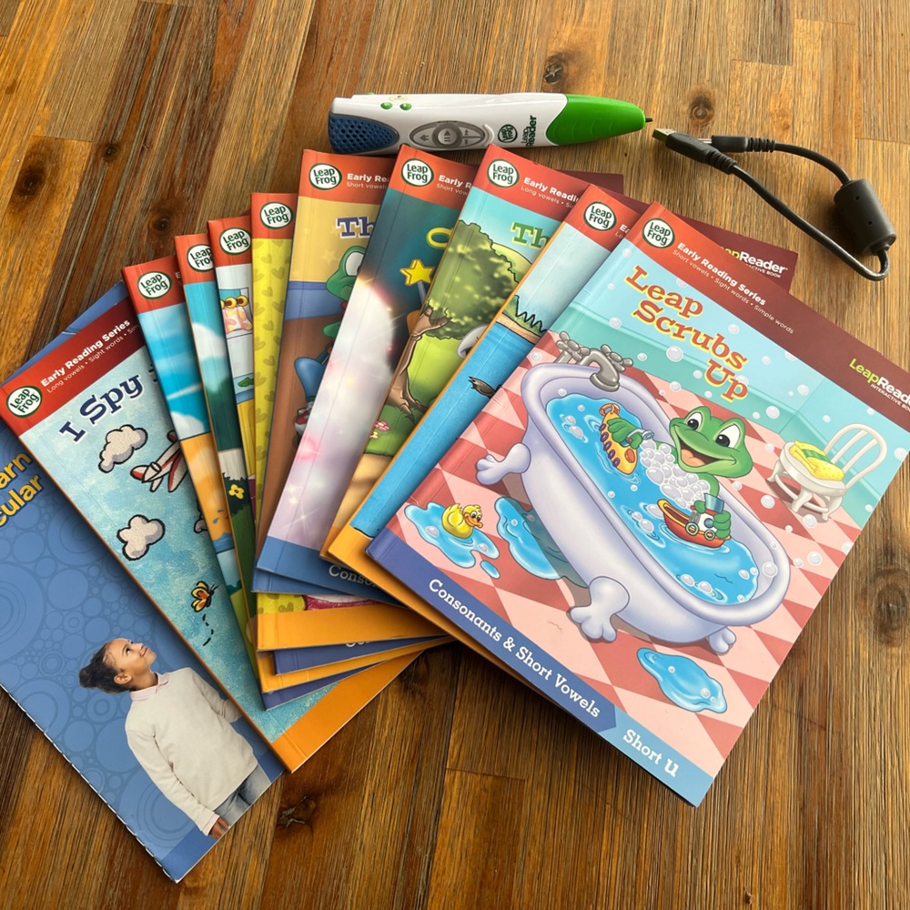 LeapFrog LeapReader Interactive Books and Pen Set